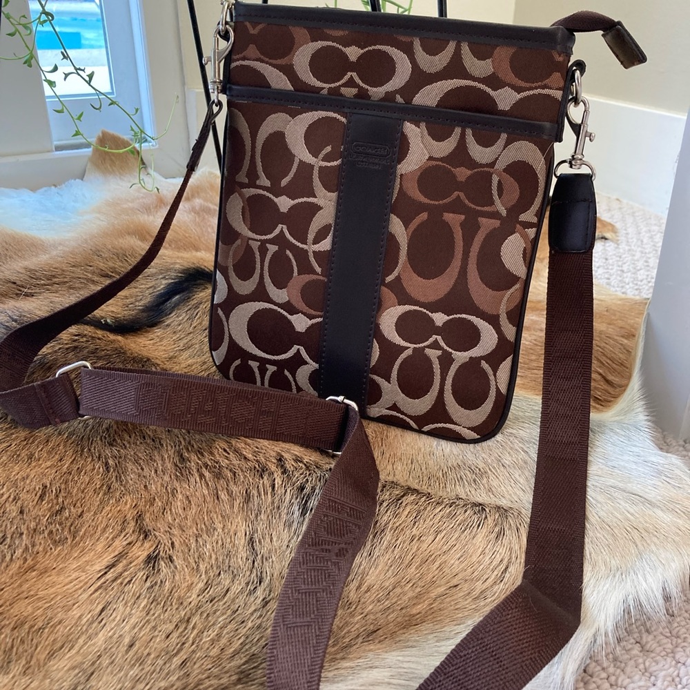 New Coach Crossbody purse